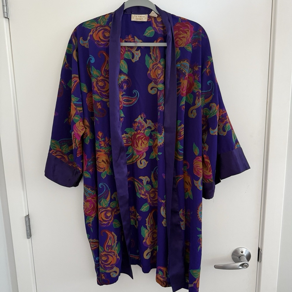 Vintage 80s Gold Label Victoria Secrets Satin Robe Roses Kimono One Size VTG EUC